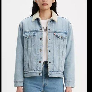 NWT Levi's Ex-Boyfriend Stretch Sherpa Trucker Jacket Sz XS